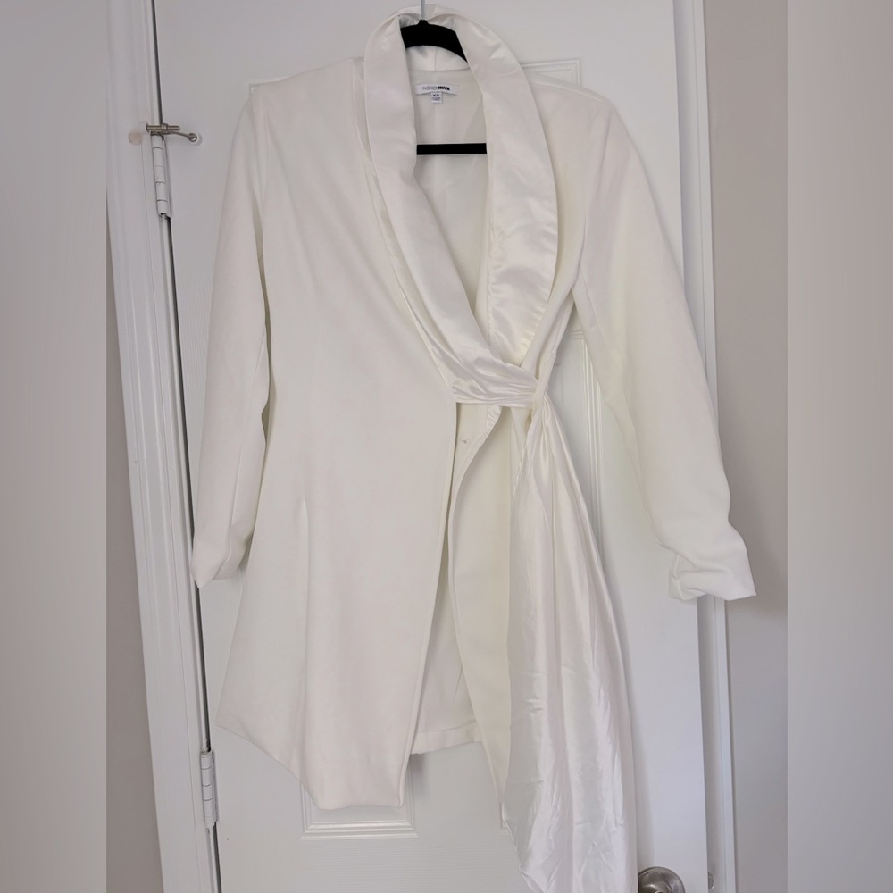 White Blazer Dress XS Fashion Nova